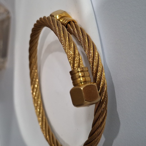 Stainless Steel Twisted Chain Bracelet - Picture 6 of 6